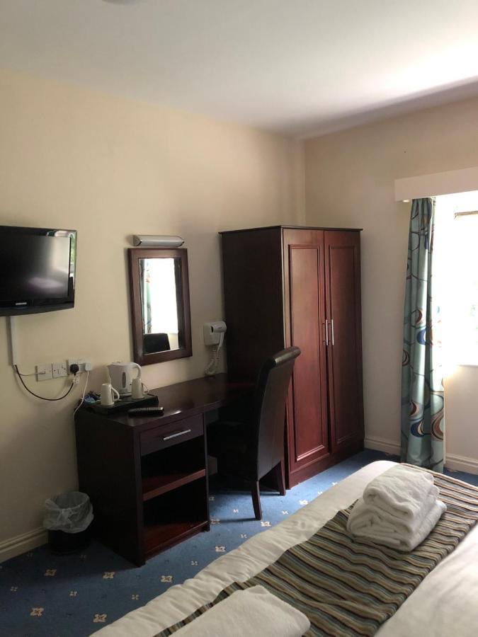 Stafford South Hatherton Hotel Penkridge Zewnętrze zdjęcie