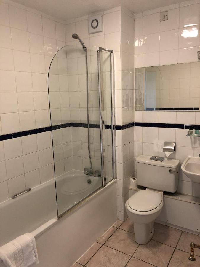 Stafford South Hatherton Hotel Penkridge Zewnętrze zdjęcie